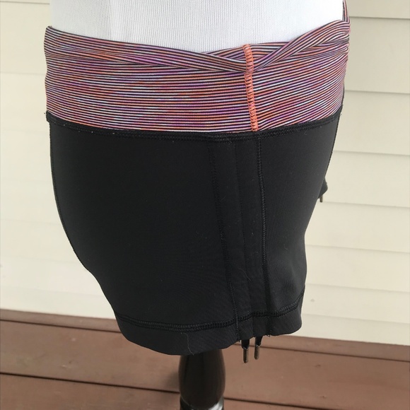 Lululemon Hot 'N Sweaty Short Yoga Shorts - Picture 6 of 8